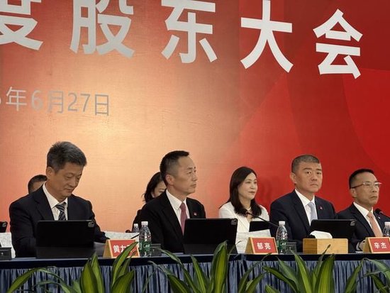 益配资 直击万科股东大会：深铁“站台”撑场，管理层称将全力自救，年内已还公开债165亿元